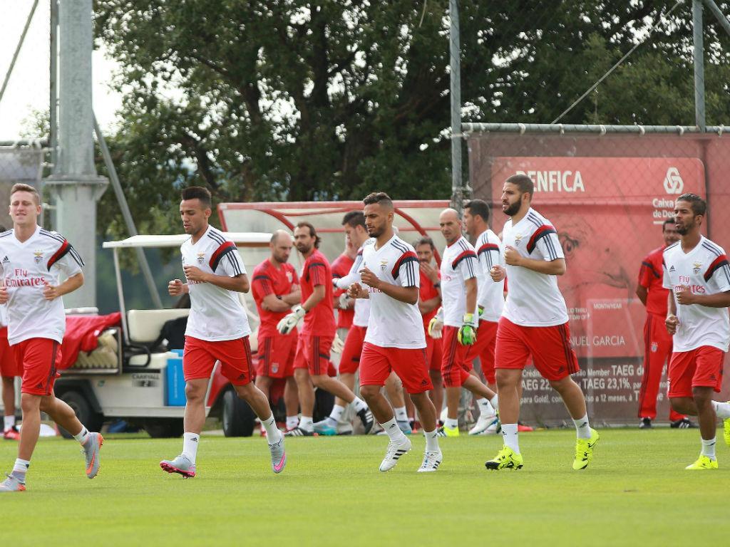 Benfica: Taarabt multado e reintegrado nesta quarta-feira