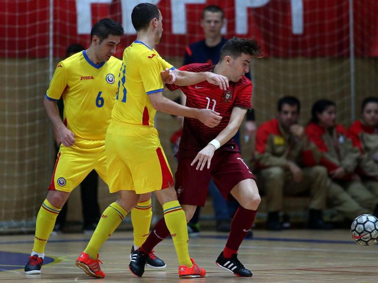 Futsal: Portugal goleia Roménia na qualificação para o Mundial