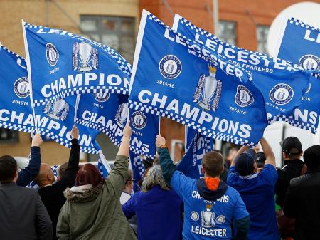 Dez razões por que o Leicester não devia ter sido campeão