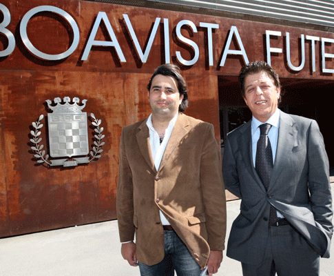 Joaquim Teixeira, presidente do Boavista, com o novo investidor, Sérgio Silva