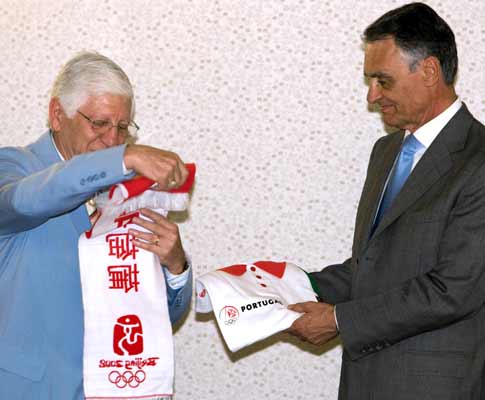 O presidente do Comité Olímpico de Portugal, Vicente Moura, e o chefe de Estado, Cavaco Silva