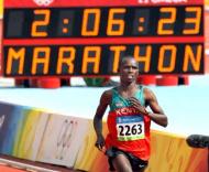Samuel Wanjiru (QUE) é o novo recordista olímpico da Maratona