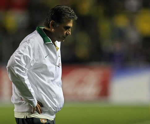 Desalento de Carlos Queiroz na derrota com o Brasil