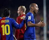 Messi, Gudjohsen e Henry festejam mais um golo