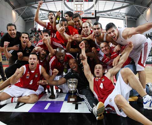 Benfica festeja conquista do título de Basquetebol