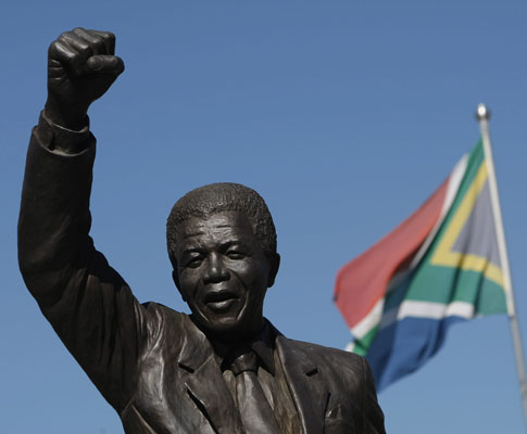 Nelson Mandela foi libertado há 20 anos
