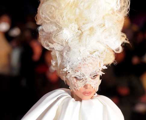 Lady Gaga nos Brit Awards 2010
