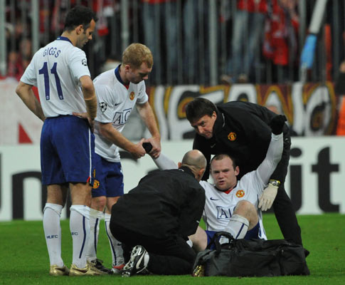 Rooney sofreu grave lesão frente ao Bayern