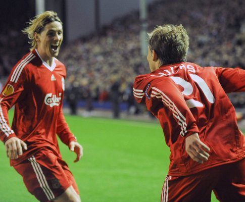 Lucas e Torres festejam segundo golo