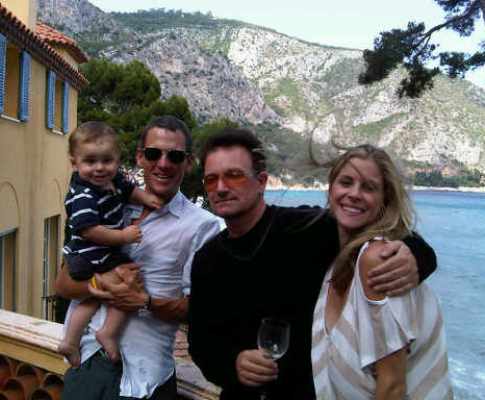 Bono com Lance Armstrong e a família