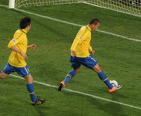 Mundial 2010: Brasil vs Chile (EPA/VASSIL DONEV)