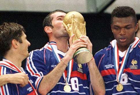 França, 1998: a consagração de Zidane (foto Atlântico Press/Picture Alliance/DPA)
