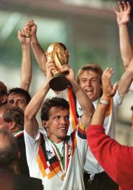 Mundial 1990: Lothar Matthäus, o patrão da Alemanha (foto Atlântico Press/Picture Alliance/DPA)