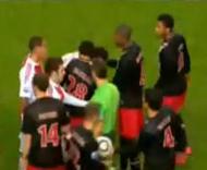 Suárez morde adversário no Ajax-PSV