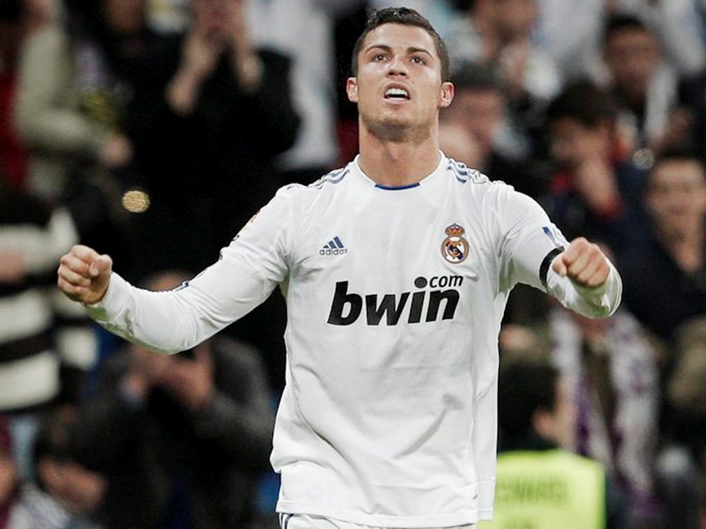 Ronaldo bisou frente à Real Sociedad (EPA)