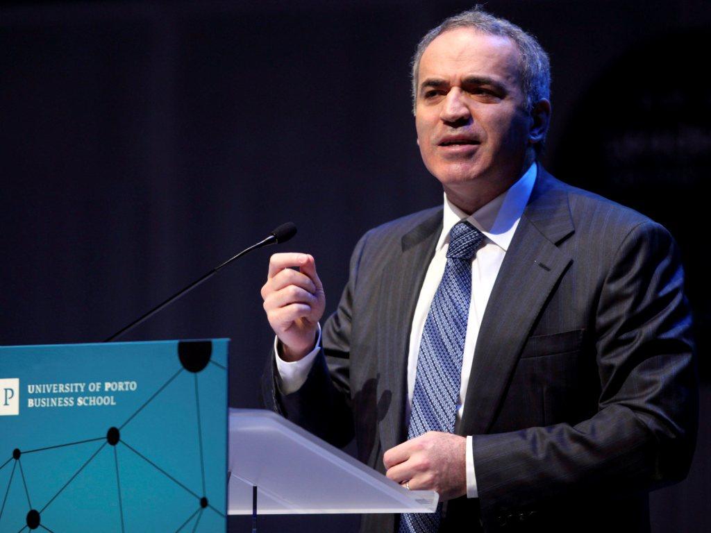 Kasparov no Porto [EPA/JOSE COELHO