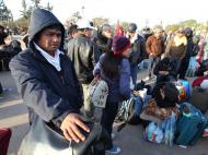 Refugiados líbios na Tunísia [EPA]