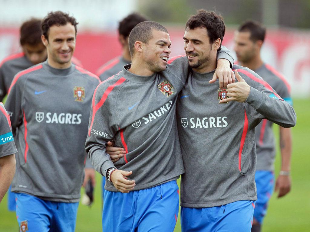 Pepe, Hugo Almeida e Ricardo Carvalho no treino da selecção