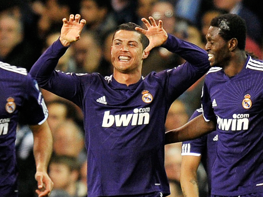 Ronaldo festeja golo frente ao Tottenham