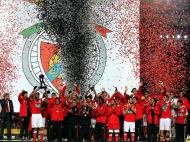 Benfica levanta a Taça da Liga