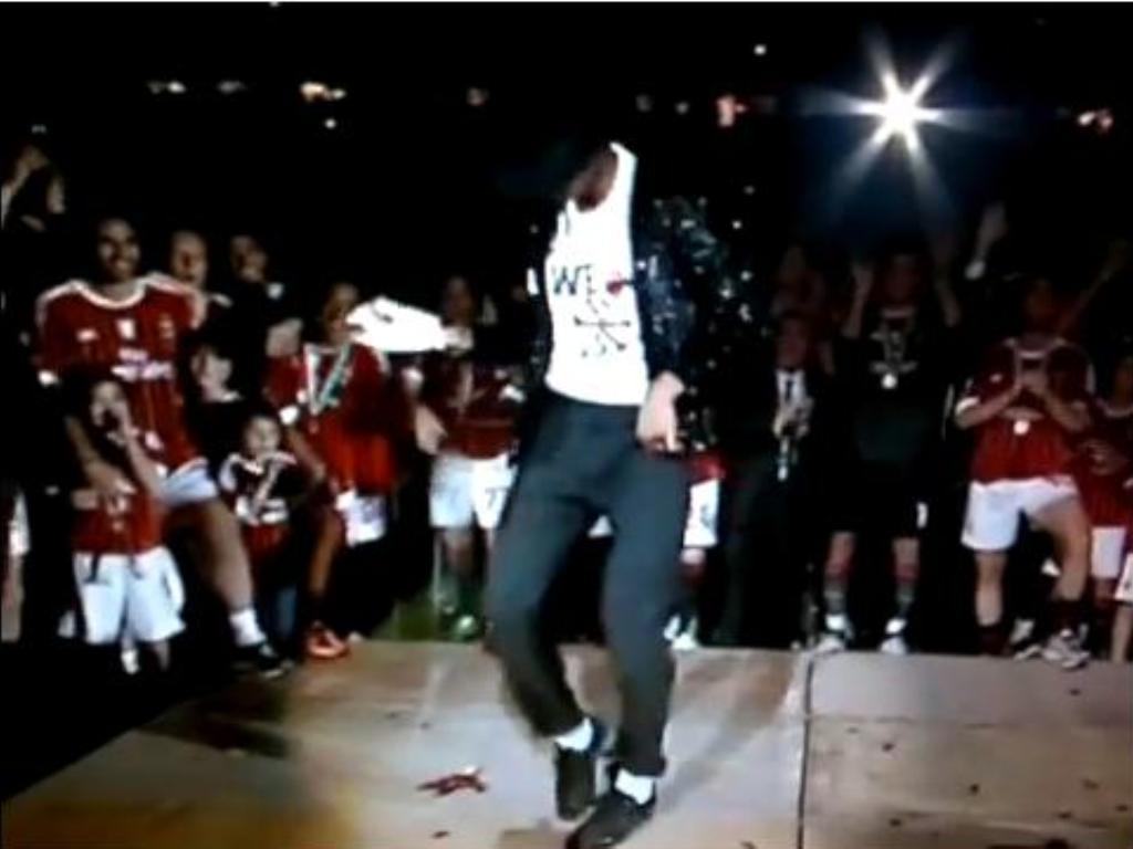Boateng imita Michael Jackson
