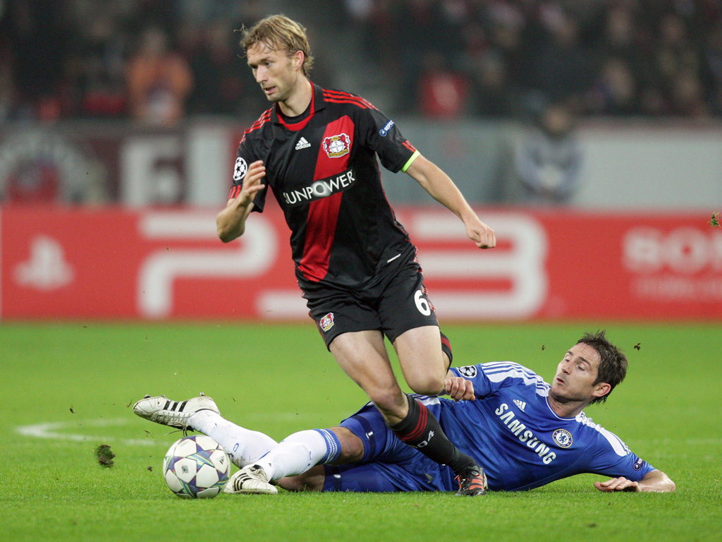 B. Leverkusen-Chelsea (EPA)