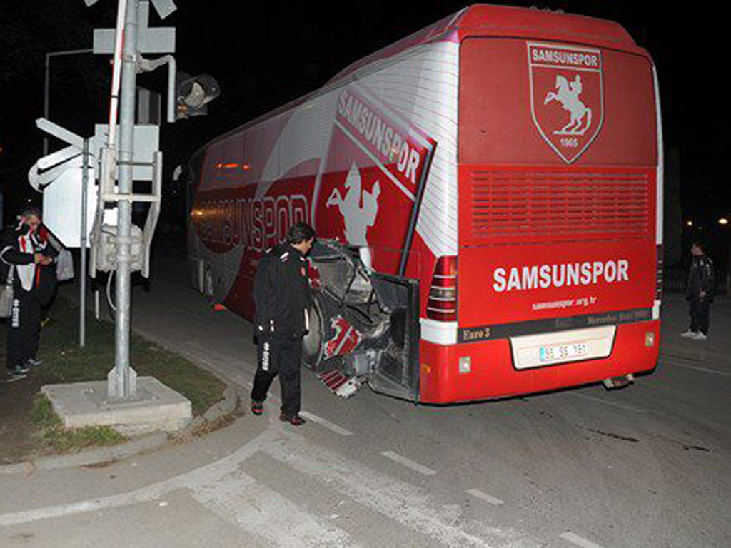 Autocarro do Samsunspor depois do acidente