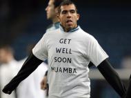 Carlos Tevez com t-shirt por Muamba