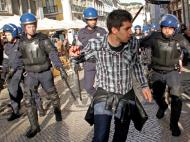 Confrontos no Chiado durante manifestação [Foto: Reuters]