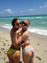Irina Shayk diverte-se com Anne Vyalitsyna em Miami Fotos Twitter