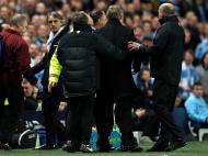 Ferguson e Mancini discutiram no derby [REUTERS/Darren Staples]