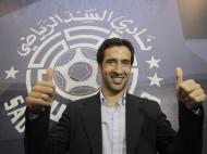Raul apresentado no Al-Sadd, do Qatar (Reuters/Fadi Al-Assaad)