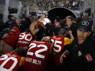 Turquia: Um morto e 36 feridos nos festejos do título do Galatasaray (Reuters/Osman Orsal)