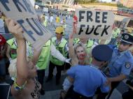 Ativistas da Femen voltam a despir-se em Kiev