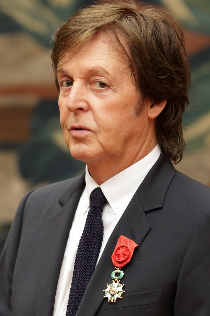 Paul McCartney condecorado com a Legião de Honra Foto: Reuters