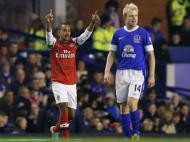 Theo Walcott (Arsenal) festeja golo ao Everton