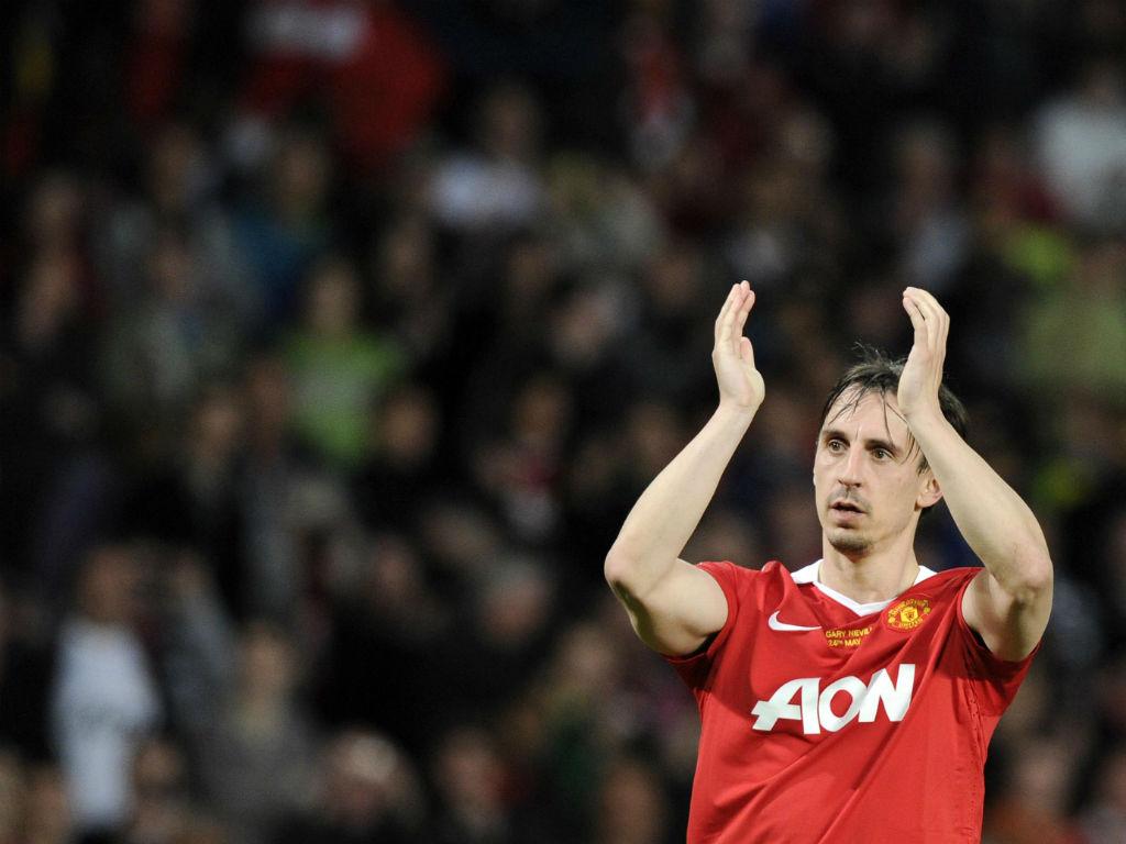 Lateral direito: Gary Neville (Reuters)