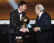 Sepp Blatter e Lionel Messi - FIFA Bola de Ouro 2012 Foto: Reuters