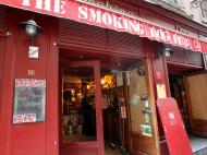 Bar Smoking Dog, em Lyon [Reuters]