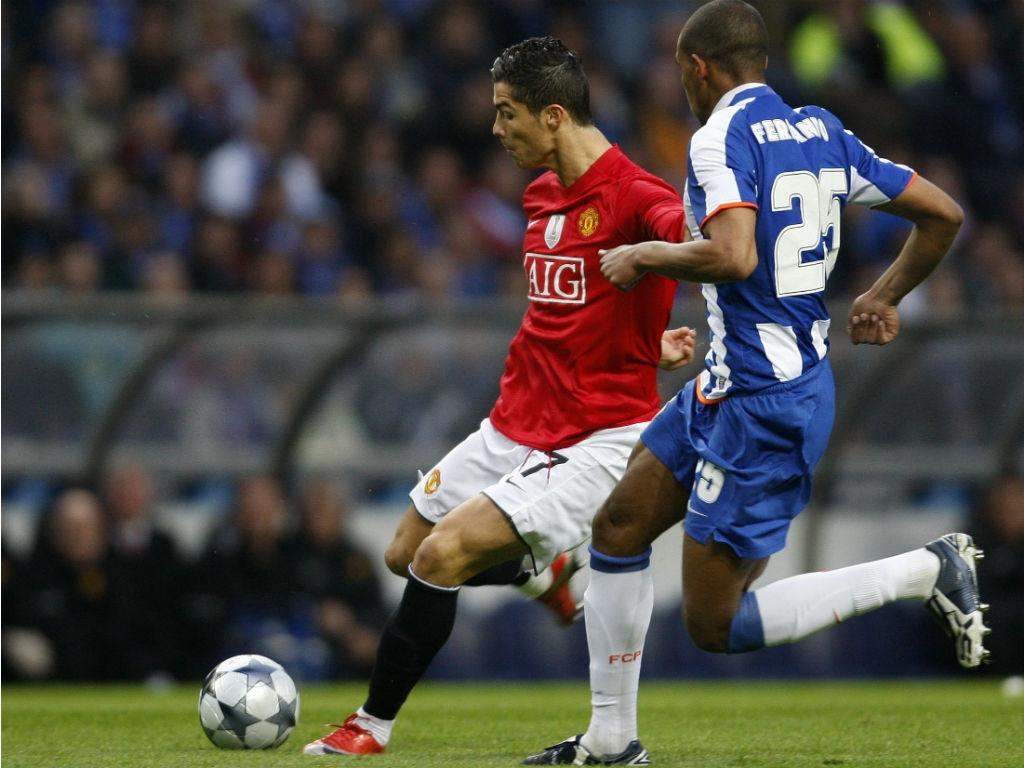 Ronaldo marca no Dragão (REUTERS/Jose Manuel Ribeiro)