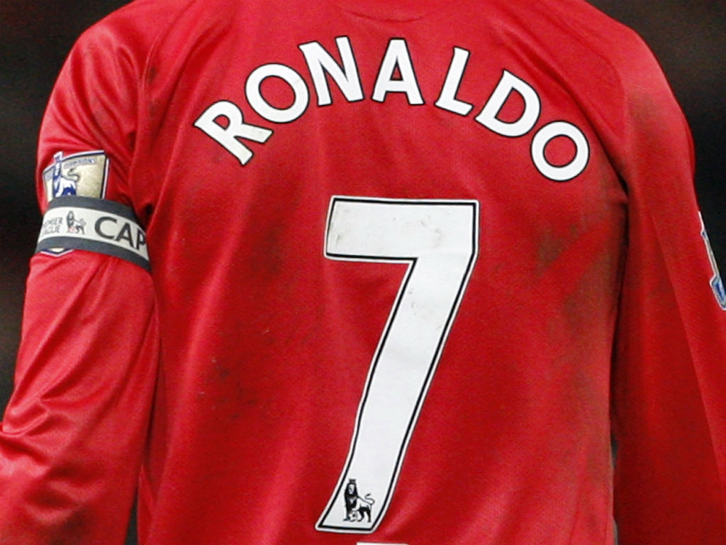 Ronaldo como capitão do Man Utd (REUTERS/Phil Noble)