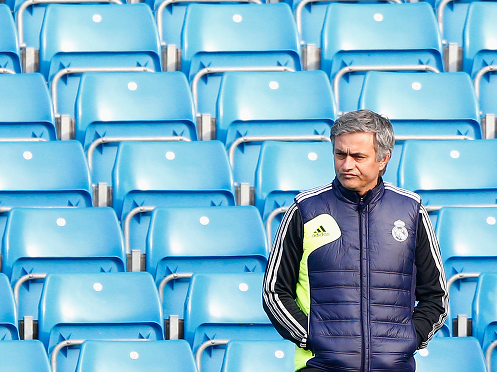 José Mourinho no treino (REUTERS)