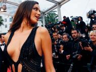 Decote de Irina incendeia Cannes [Reuters]
