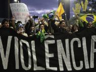 Manifestantes invadem o Congresso brasileiro (Reuters)