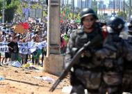 Brasil: confrontos entre manifestantes e polícia em Fortaleza [EPA]