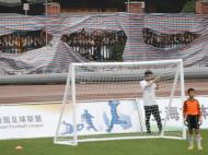Confusão na visita de Beckham à China (Reuters/Aly Song)