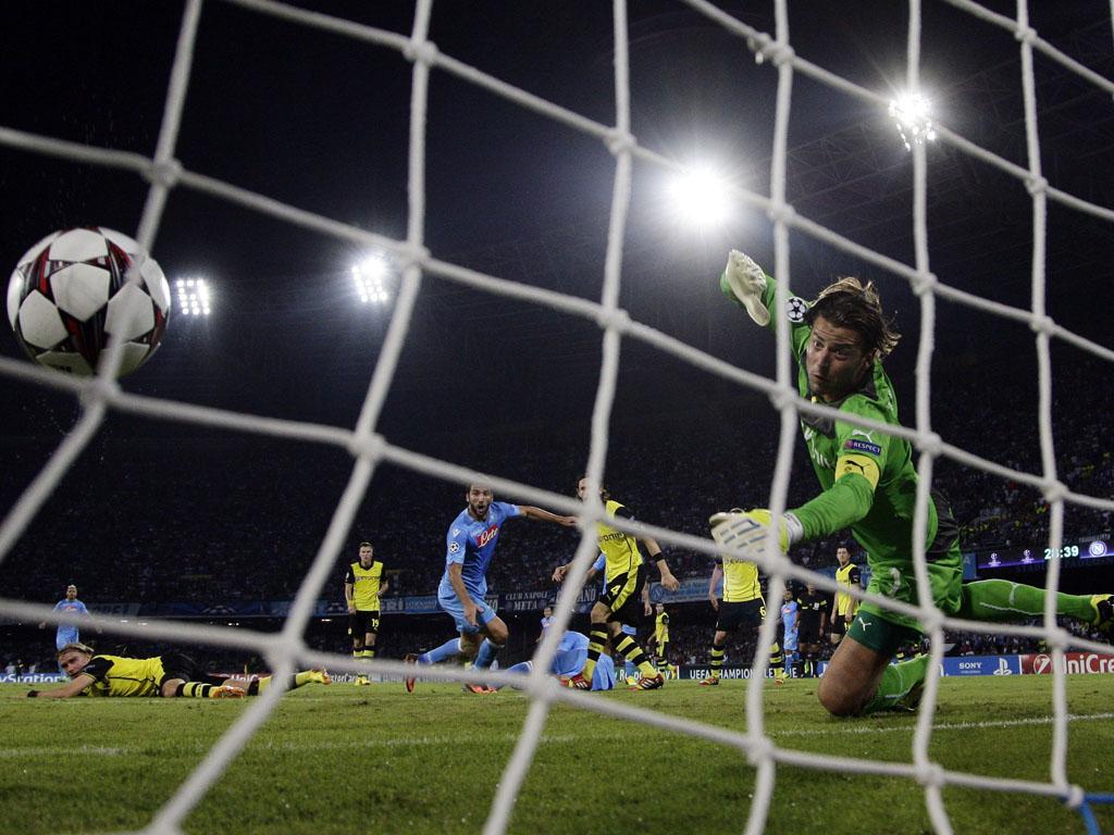 Champions League: Nápoles vs Borussia Dortmund (REUTERS)
