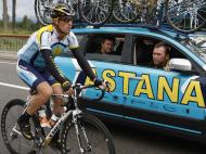 Lance Armstrong e Contador (Reuters)