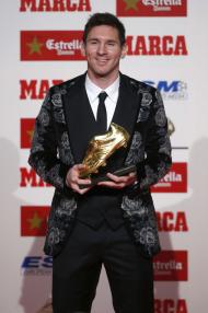 Messi recebe bota de ouro (Reuters)