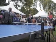 Ping-pong: na política, e com a raquete (Reuters)
